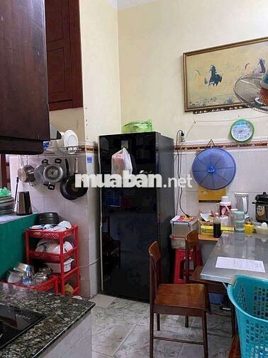 Cần bán gấp nhà P ĐHT Q12.DT 5 x25.  1 trệt 4 lầu 12PN 12 WS xe hơi