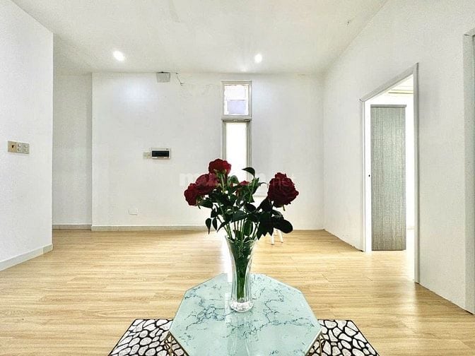 Căn Hộ Dịch Vụ Cho Thuê, Full Nội Thất, Bancol, Nghập Tràn Ánh Sáng 