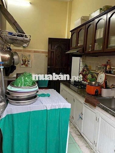 Cần bán gấp nhà P ĐHT Q12.DT 5 x25.  1 trệt 4 lầu 12PN 12 WS xe hơi