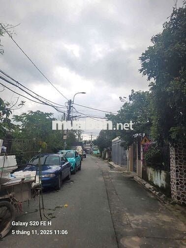 Cần bán gấp nhà P ĐHT Q12.DT 5 x25.  1 trệt 4 lầu 12PN 12 WS xe hơi