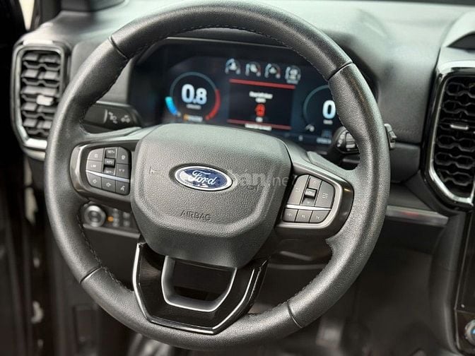 Bán ôtô Ford Everst 4x4 Titanium, sản xuất 2022, chạy được 65.000km