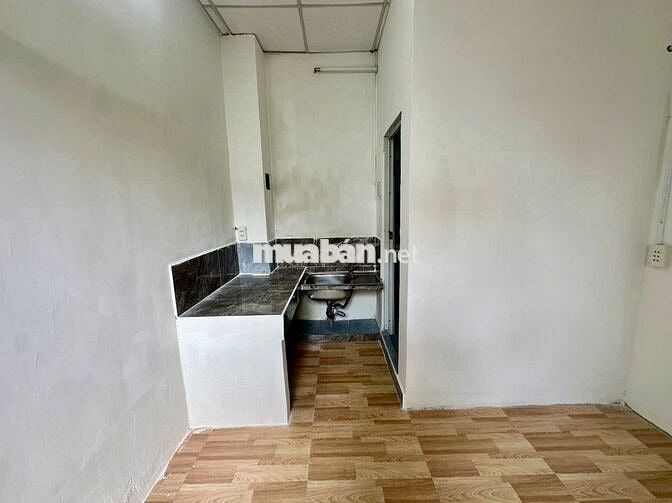 Phòng trọ mới xây gần Lotte mart Nguyễn Văn Lượng giá rẻ có máy lạnh