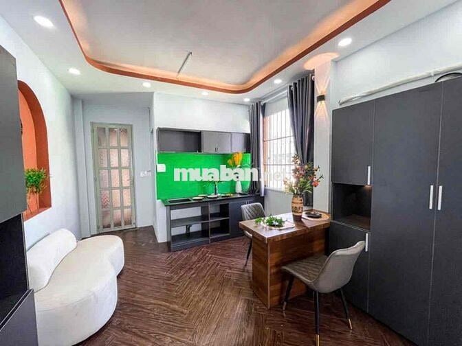 🎓 2PN Ban Công siêu sáng giữa trung tâm Q10 – Sát dải trường đại học