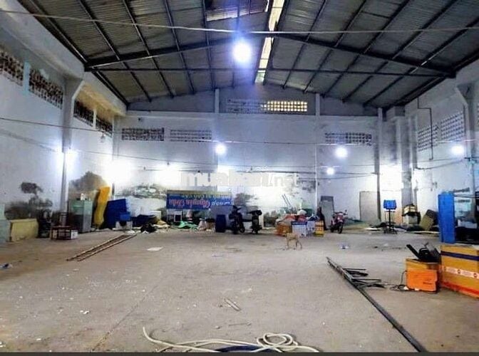 CHO  THUÊ  KHO  XƯỞNG ( 370m2) LÊ TRỌNG TẤN. QUẬN  TÂN  PHÚ