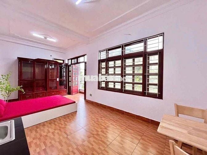 PHÒNG TRỌ FULL NỘI THẤT RỘNG RÃI CÓ BAN CÔNG THOÁNG NGAY TRUNG TÂM GV