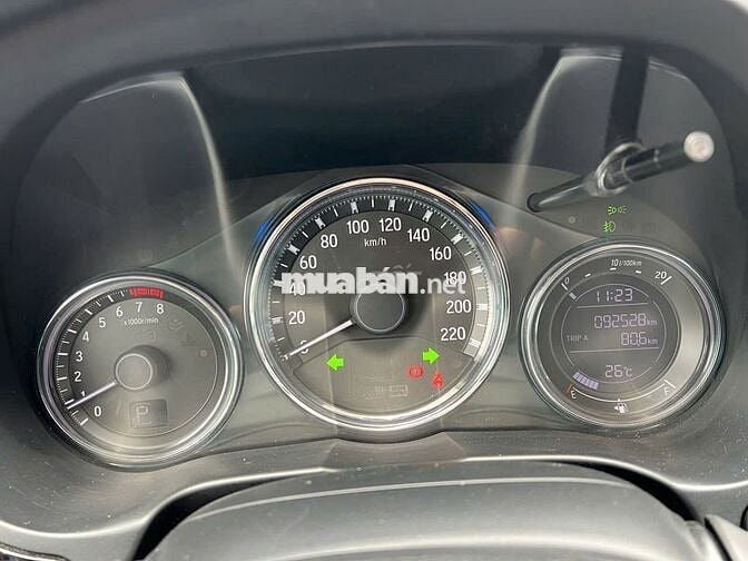 Honda City 2018 1.5 TOP màu đỏ đô rất đẹp