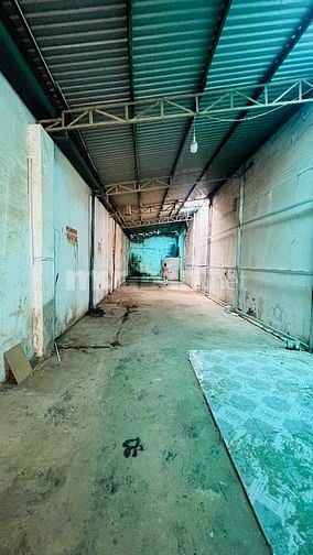 XƯỞNG MẶT TIỀN AO ĐÔI 5x35 165m2 điện 3P