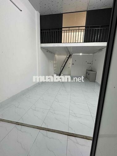 Cho thuê nhà MT Nguyễn Lộ Trạch cách Aeon 500 mét