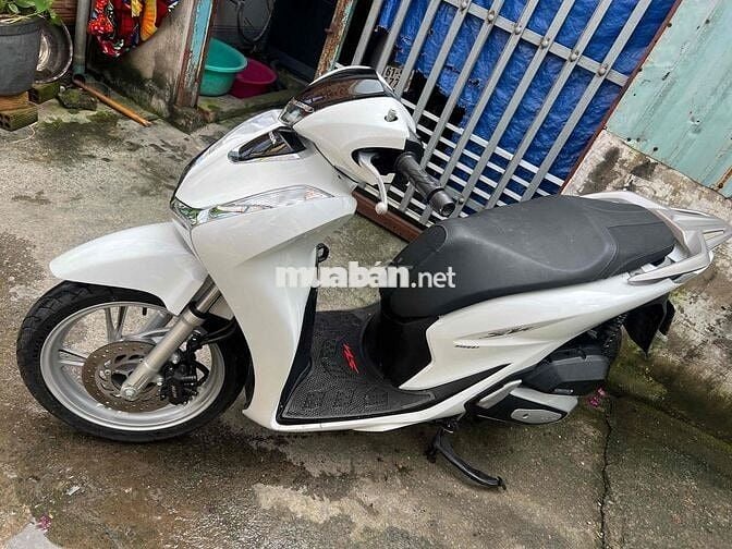 cần bán xe chính chủ ký giấy xe đẹp zin êm