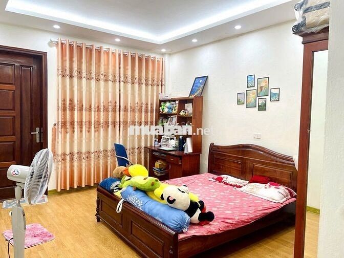 PHÂN LÔ Ô TÔ TRÁNH - Ô TÔ ĐỖ CỬA VỪA Ở VỪA KINH DOANH - CHỈ 17,7 TỶ