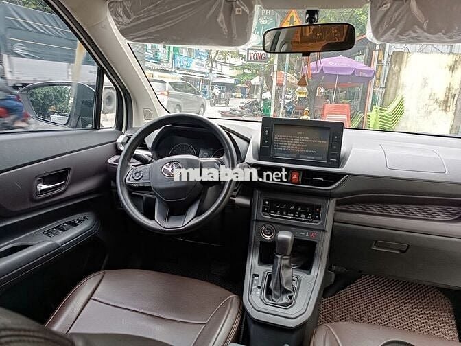 Toyota Avanza 2023 số tự động màu trắng rin
