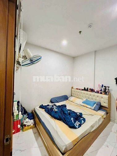 (6003) star Tower, 55,6 m2 ,bao sổ hồng: 1, 350 tỷ. Thuê 7,5 triệu/th