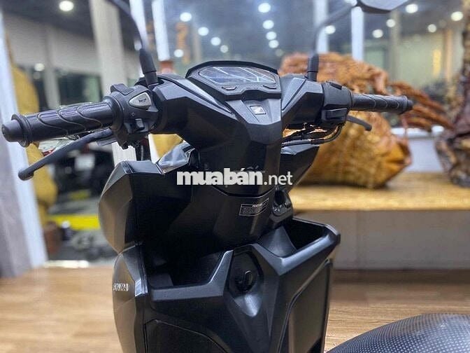 👉Vario 150cc 2018 chính chủ khoá smartkey