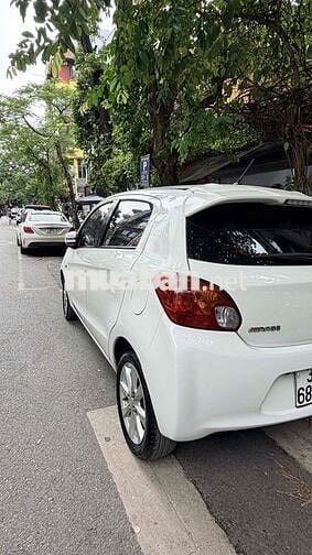 Bán xe ô tô Mitsubishi Mirage 2015 màu trắng
