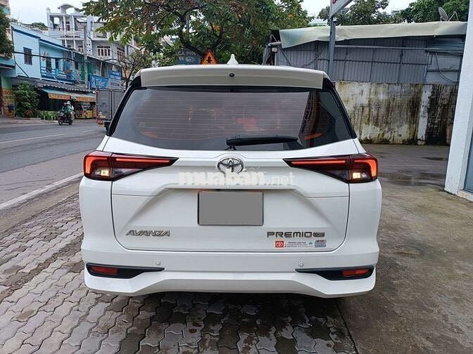 Toyota Avanza 2023 số tự động màu trắng rin