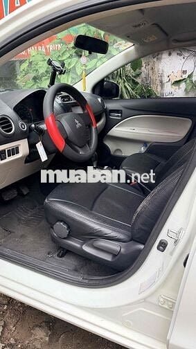 Bán xe ô tô Mitsubishi Mirage 2015 màu trắng