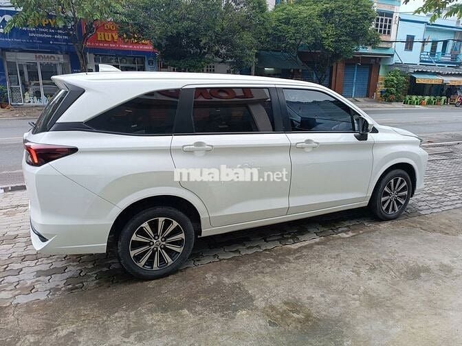 Toyota Avanza 2023 số tự động màu trắng rin