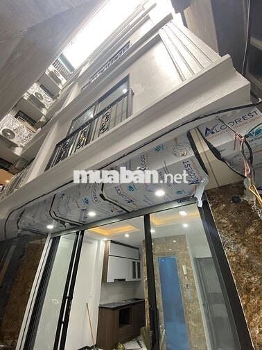 8,2 TỶ-5 TẦNG MỚI-THANG MÁY-THANH NHÀN-HBT