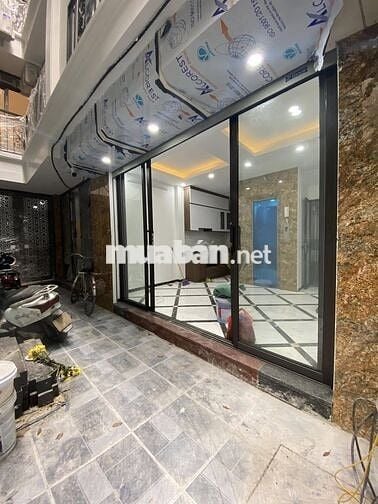 8,2 TỶ-5 TẦNG MỚI-THANG MÁY-THANH NHÀN-HBT