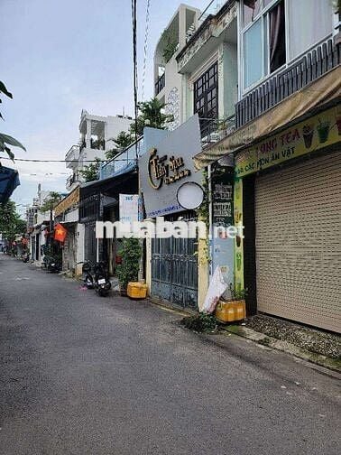 BÁN ĐẤT TẶNG NHÀ CẤP 4 HẺM XE TẢI THÔNG KINH DOANH BUÔN BÁN