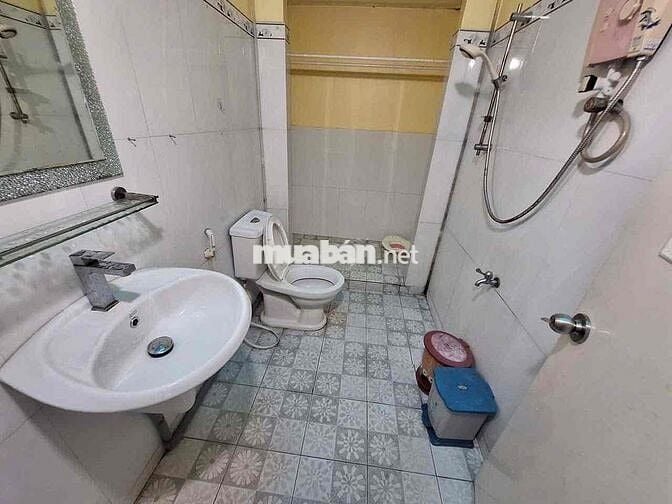 Cho thuê nhà 1T1L & 1 Lửng, đường chính 15m, KDC Bửu Long