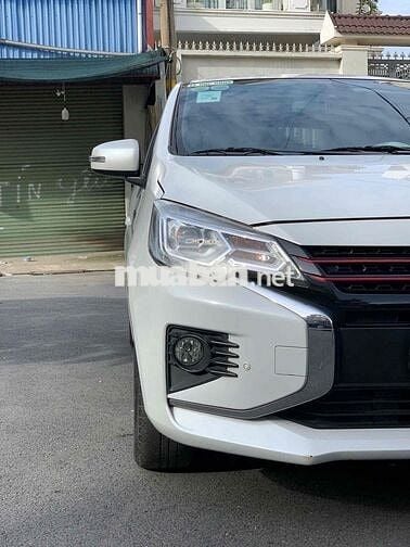 ATTRAGE PREMIUM / Trắng / 2024 / Odo 40.000km