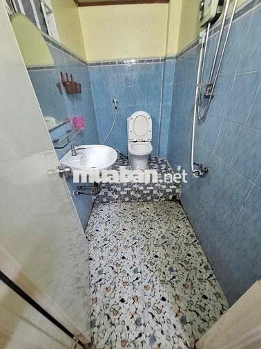 Cho thuê nhà 1T1L & 1 Lửng, đường chính 15m, KDC Bửu Long