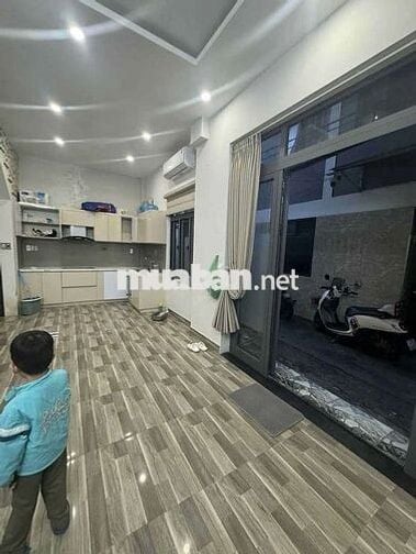 Cho thuê nhà 3 tầng kiệt Lê Thanh Nghị