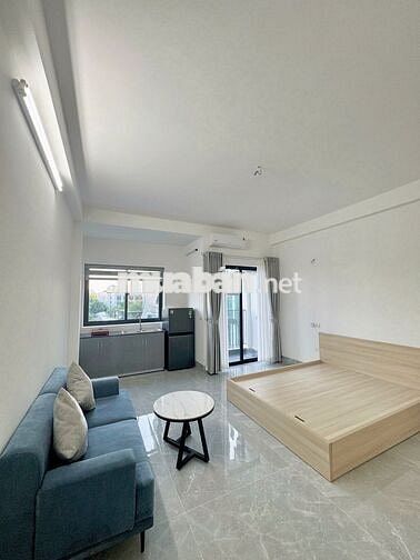 CHO THUÊ STUDIO FULL ĐỒ BAN CÔNG SIÊU RỘNG NGAY GA METRO MINH KHAI