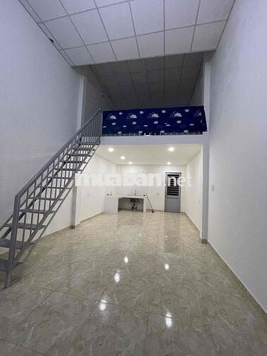 Cho thuê nhà (4m x 20m) có gác trệt trống suốt hẻm xe tải