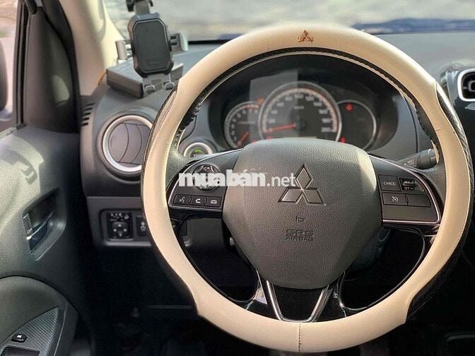 ATTRAGE PREMIUM / Trắng / 2024 / Odo 40.000km