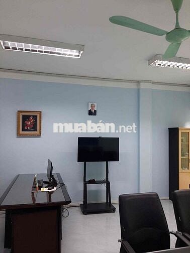 Cho thuê nhà nguyên căn có gara để ô tô