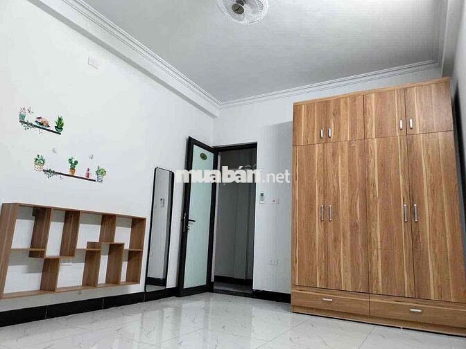 Cho thuê nhà nguyên căn 60M 3 tầng -3 ngủ -đủ nội thất -sát phố kdoanh