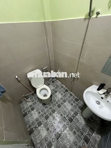 Cho thuê phòng trọ 23m2, có nhà VS riêng. gần Gigamall