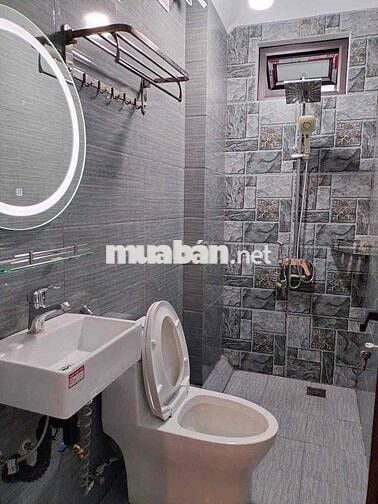 Cho thuê nhà nguyên căn 60M 3 tầng -3 ngủ -đủ nội thất -sát phố kdoanh