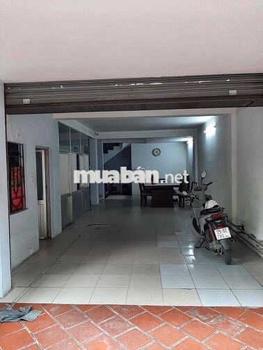 Cho thuê nhà nguyên căn có gara để ô tô