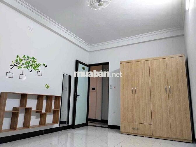 Cho thuê nhà nguyên căn 60M 3 tầng -3 ngủ -đủ nội thất -sát phố kdoanh