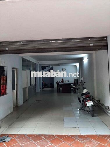 Cho thuê nhà nguyên căn có gara để ô tô