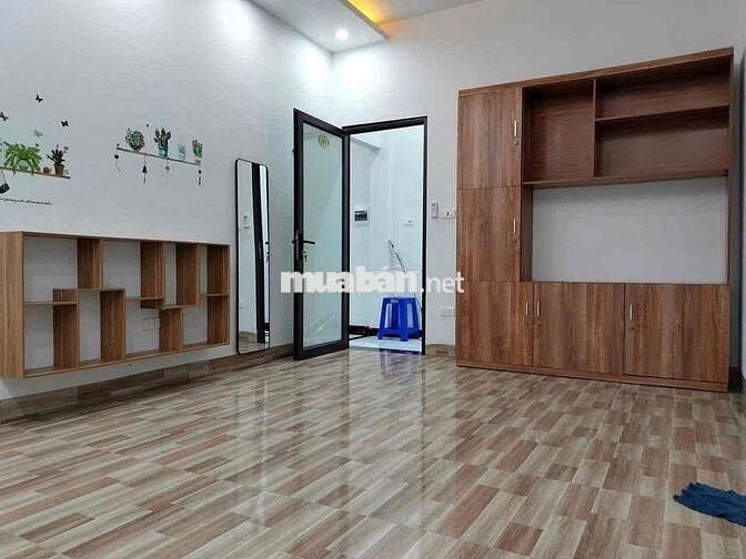 Cho thuê nhà nguyên căn 60M 3 tầng -3 ngủ -đủ nội thất -sát phố kdoanh