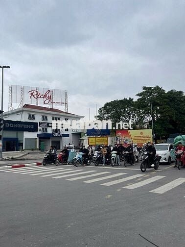 NHÀ HIẾM TRỊNH VĂN BÔ-40mX7TẦNG -PHÂN LÔ VỈA HÈ-THANG MÁY-OTO TRÁNH