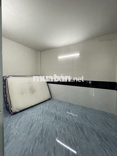 NHÀ 2 TẦNG - GIÁP QUẬN 6 - DT ; 5 X 10 - GIÁ NHỈNH ; 3 TỶ