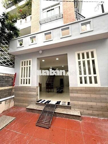 Cho thuê nhà  nguyên căn  góc  hẻm Dương Bá Trạc P1 Quận 8