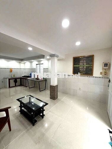 Cho thuê nhà  nguyên căn  góc  hẻm Dương Bá Trạc P1 Quận 8