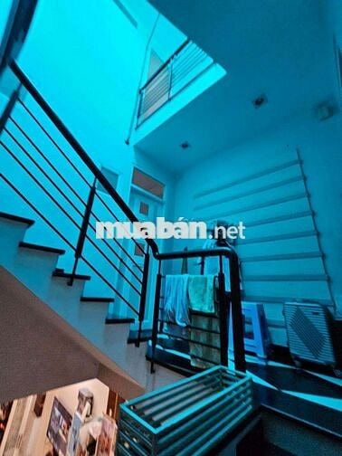 CẦM 600TR CÓ NGAY CĂN  NHÀ 77M2 NGANG KHỦNG 7M- HUỲNH TẤN PHÁT Q7