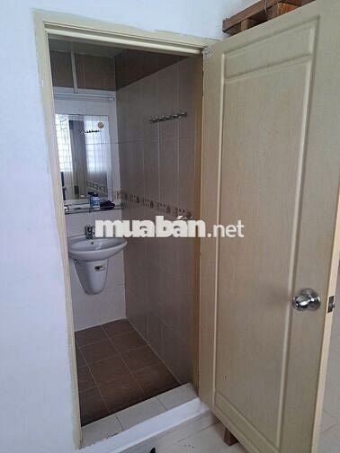 Nhà cho thuê nguyên căn 752/14 Lạc Long Quân. hẻm 6m . DT: 4 x 13m, 1L