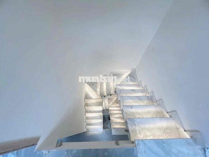 CÁCH MẶT TIỀN KHÁNH HỘI 30m - NHÀ 3 TẦNG 86m - XE HƠI ĐỖ CỬA GIÁ 8Tỷ5