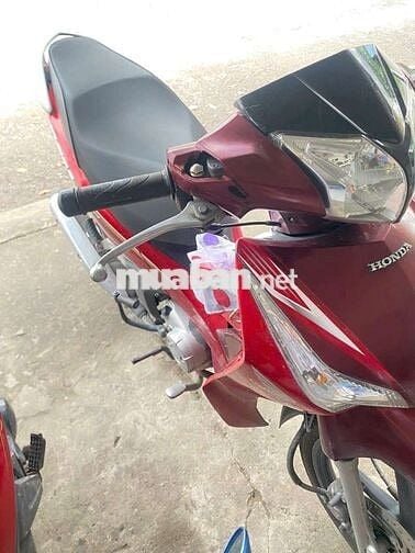 Cần bán xe thanh lý . Đang trong cầm đồ.