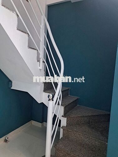 Nhà cho thuê nguyên căn 752/14 Lạc Long Quân. hẻm 6m . DT: 4 x 13m, 1L