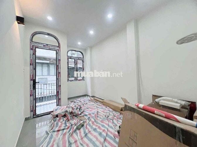 CÁCH MẶT TIỀN KHÁNH HỘI 30m - NHÀ 3 TẦNG 86m - XE HƠI ĐỖ CỬA GIÁ 8Tỷ5