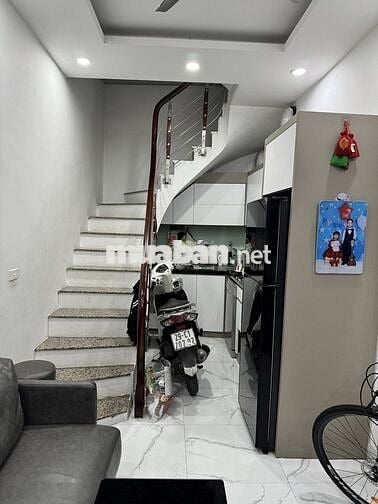 CÁCH MẶT PHỐ HOÀNG HOA THÁM 50M - NHÀ ĐẸP - VỪA TIỀN - SỔ ĐỎ CHÍNH CHỦ